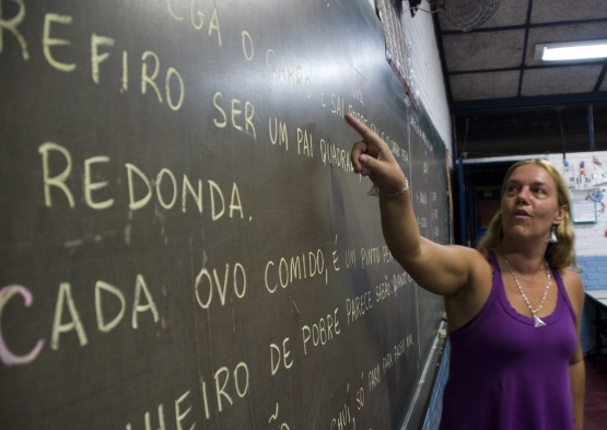 FNDE repassa R$ 945 milhões do salário-educação