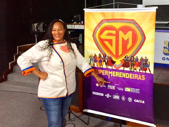 Ganhadora do reality show Super Merendeiras é premiada em Salvador