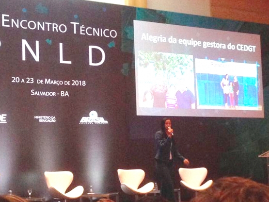 Vencedora do prêmio Professores do Brasil apresenta projeto de poesia no Encontro do Livro em Salvador