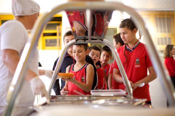 FNDE participa de Fórum Global sobre nutrição escolar na Armênia
