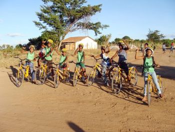 Bicicletas ajudam a reduzir as faltas em município baiano