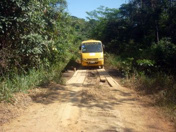 Estradas de terra e chuvas são a rotina em município amazonense