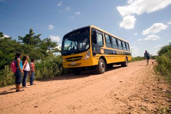 Veículos reforçados vencem os obstáculos no interior de MT