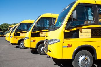 GDF recebe ônibus do Caminho da Escola