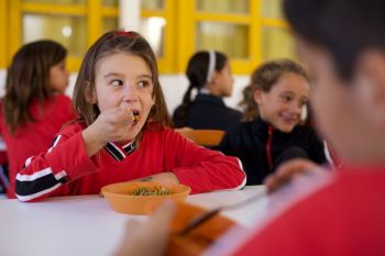 Estados e municípios recebem R$ 362 milhões para alimentação escolar