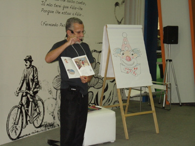 O ilustrador Maurício Veneza mostra seu processo de criação