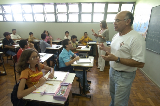 FNDE repassa R$ 934,2 milhões do salário-educação