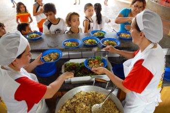Governo federal transfere R$ 338,9 milhões para alimentação e transporte escolar